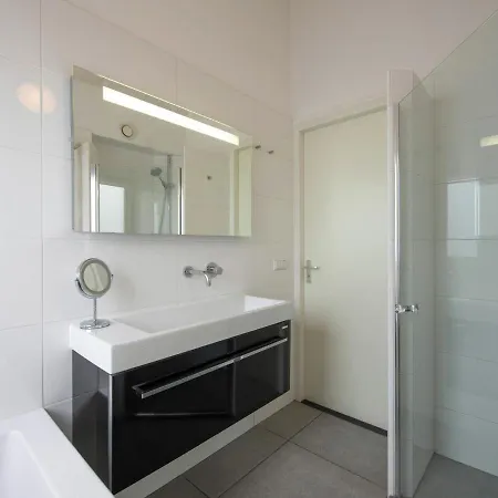 Nice House With Dishwasher, Not Far From Amsterdam *