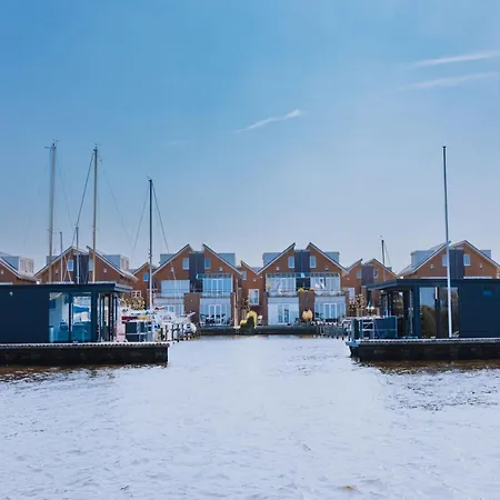 Nice House With Dishwasher, Not Far From Amsterdam Holiday home *