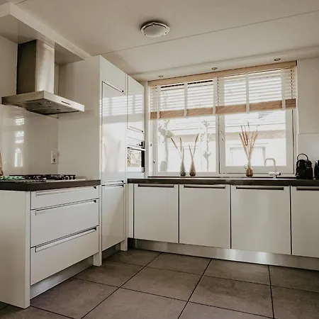 בית נופש Houseboat In Waterpark With Private Dock *