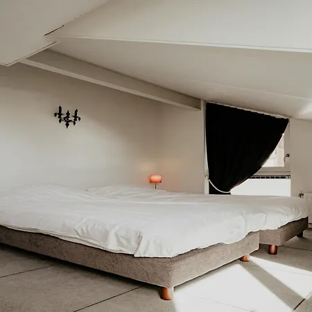 Houseboat In Waterpark With Private Dock בית נופש *