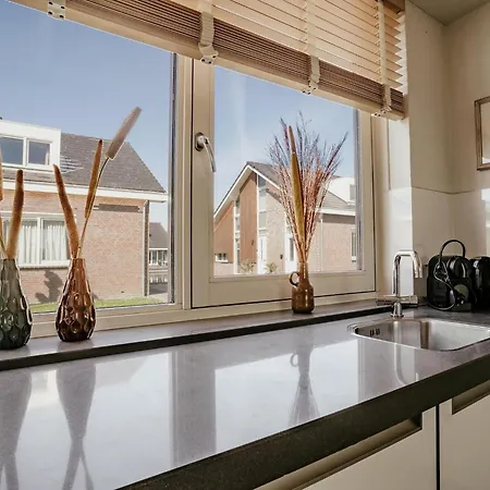 Houseboat In Waterpark With Private Dock * Uitgeest