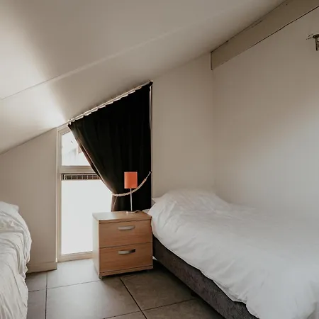 בית נופש Houseboat In Waterpark With Private Dock