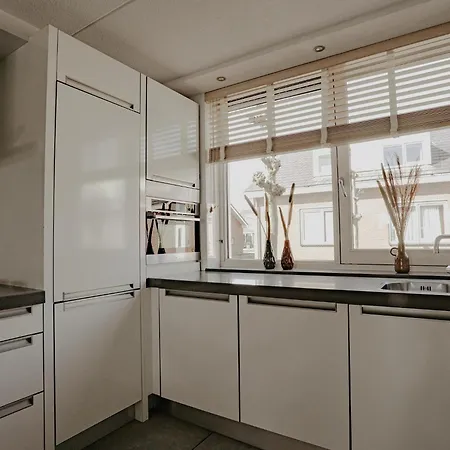 בית נופש Houseboat In Waterpark With Private Dock Uitgeest