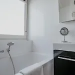 別荘 Houseboat In Waterpark With Private Dock